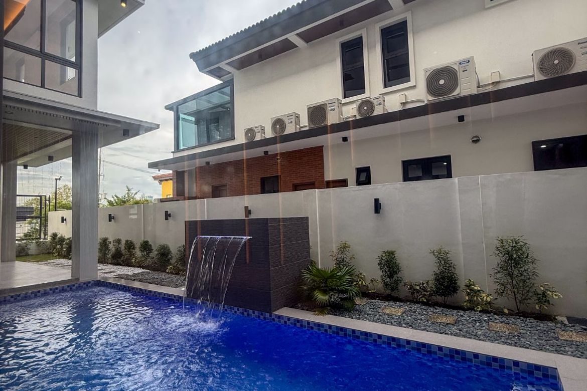 6 Bedroom House for Sale in New Alabang Village, Muntinlupa, Metro Manila – photo 5