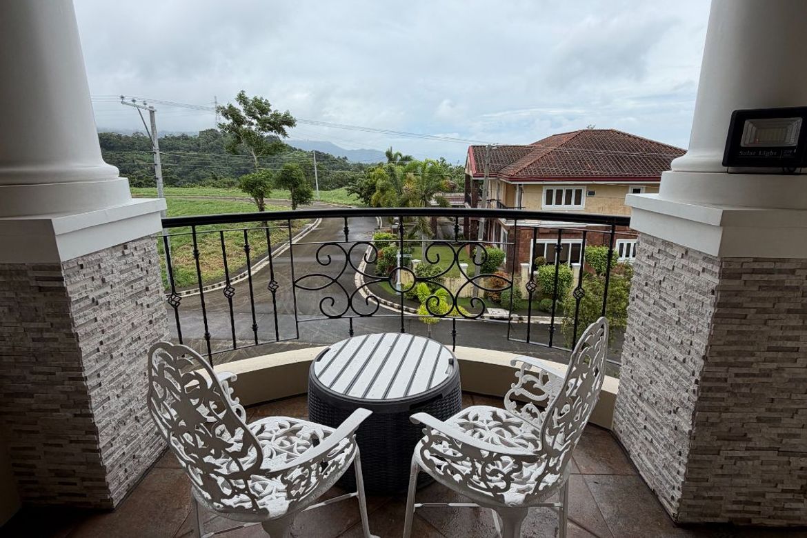 6 Bedroom House for Sale in Niyugan, Laurel, Batangas – photo 2