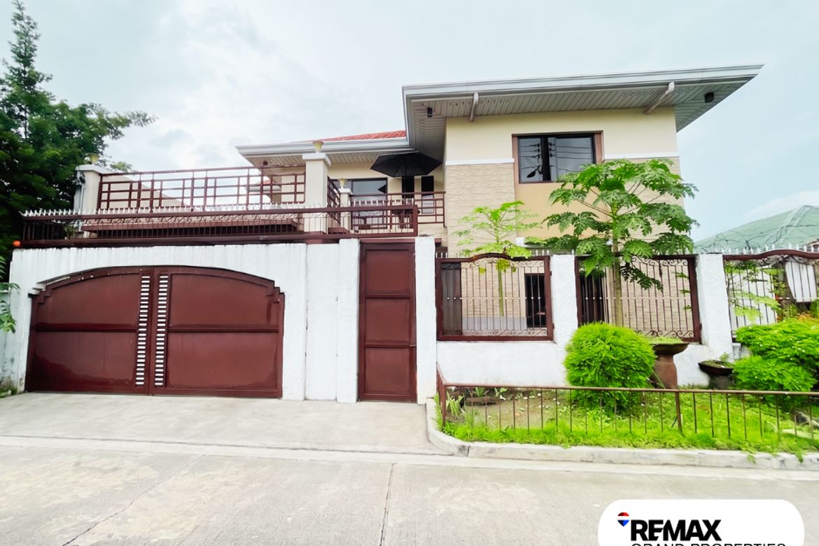 6 Bedroom House for Sale in Pampang, Angeles, Pampanga