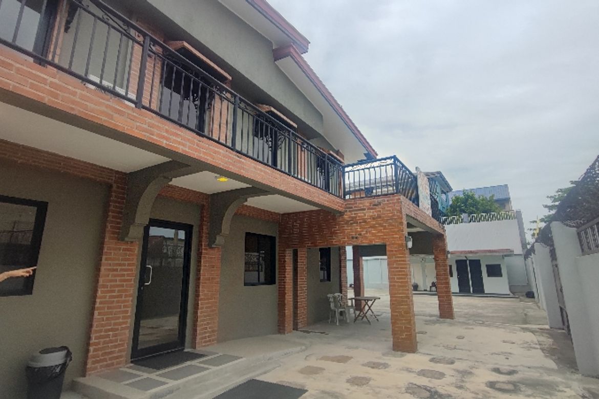 6 Bedroom House for Sale in Pampang, Angeles, Pampanga