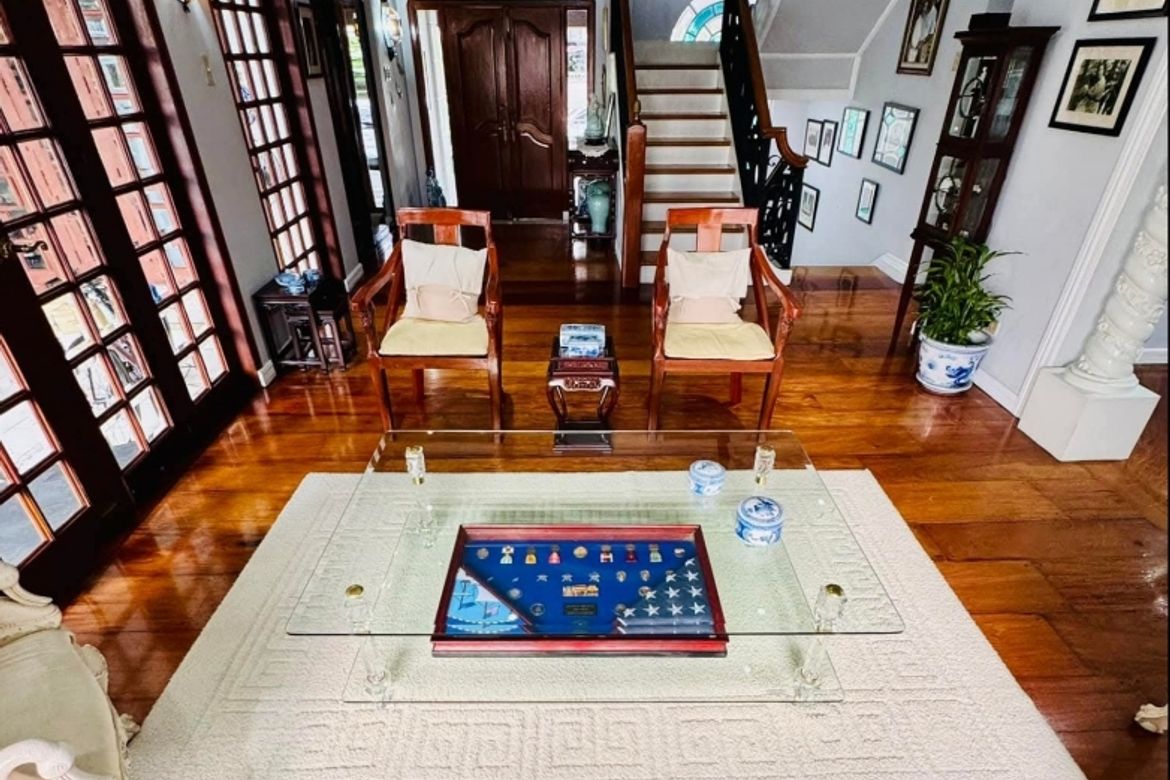6 Bedroom House for Sale in Pansol, Quezon City, Metro Manila – photo 4