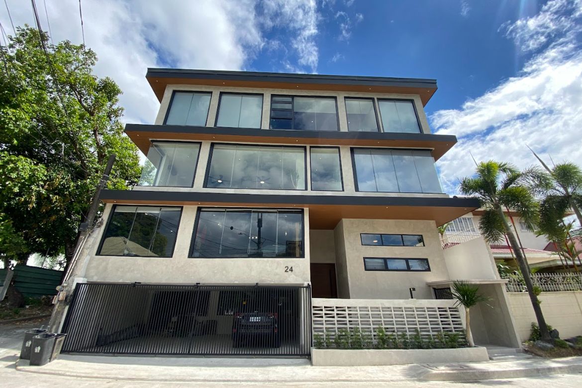 6 Bedroom House for Sale in Pasong Tamo, Quezon City, Metro Manila