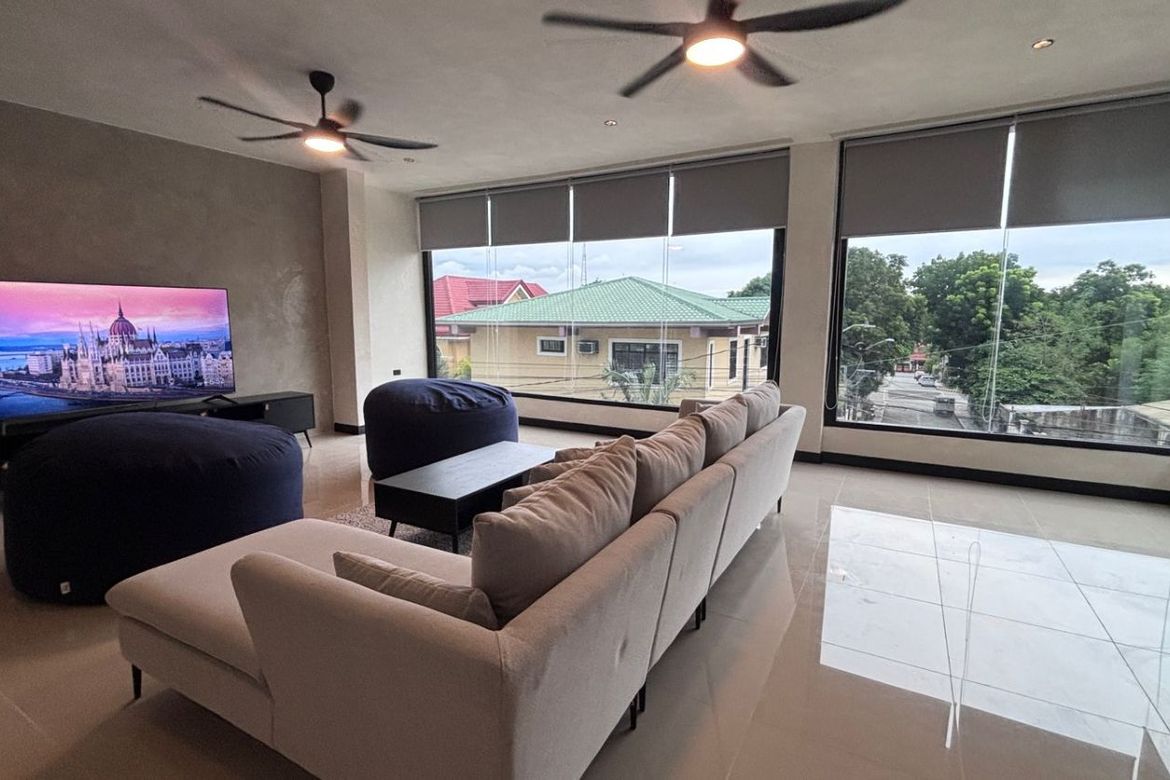 6 Bedroom House for Sale in Pasong Tamo, Quezon City, Metro Manila – photo 7