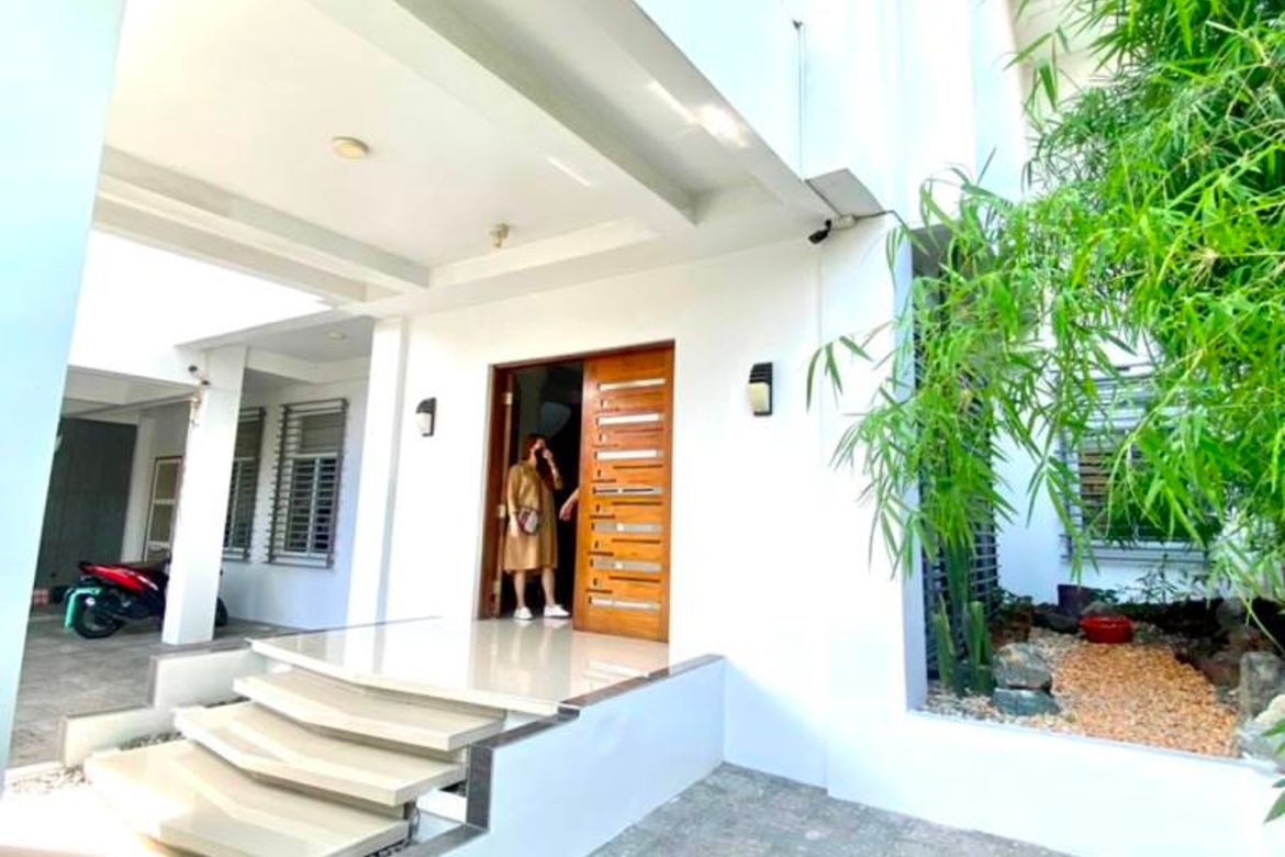 6 Bedroom House for Sale in Pilar, Las Piñas, Metro Manila – photo 2