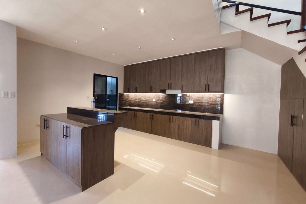 6 Bedroom House for Sale in Pinagbuhatan, Pasig, Metro Manila – photo 7