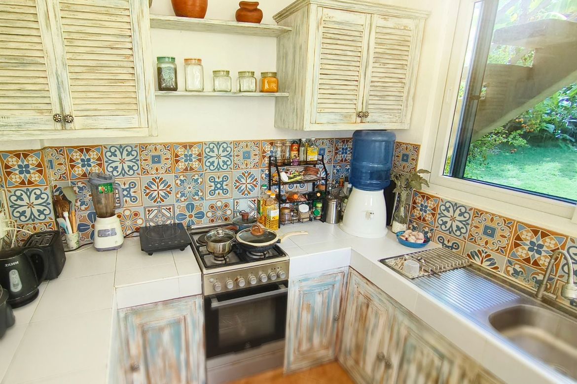 6 Bedroom House for Sale in Poblacion, San Juan, Siquijor – photo 3