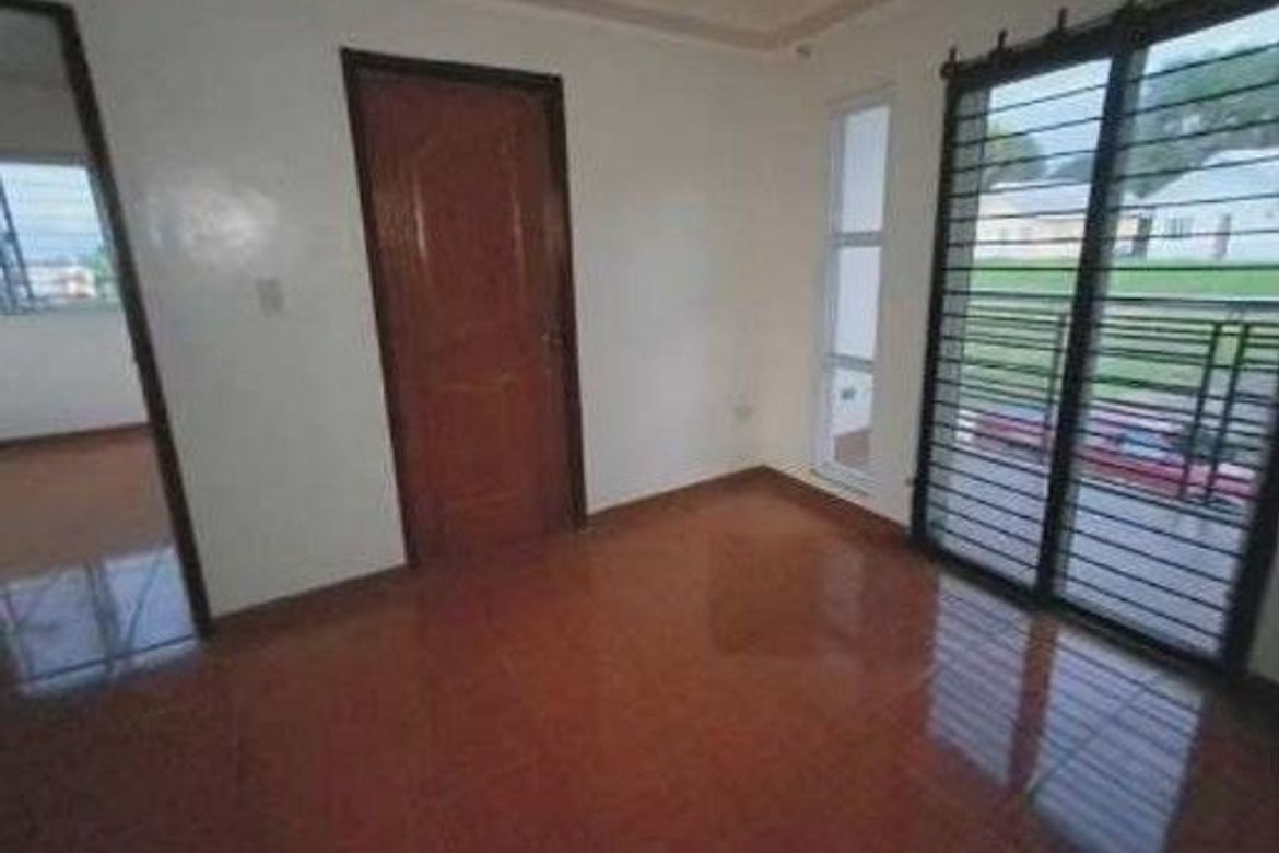 6 Bedroom House for Sale in Poblacion Sur, Santa Barbara, Pangasinan – photo 2