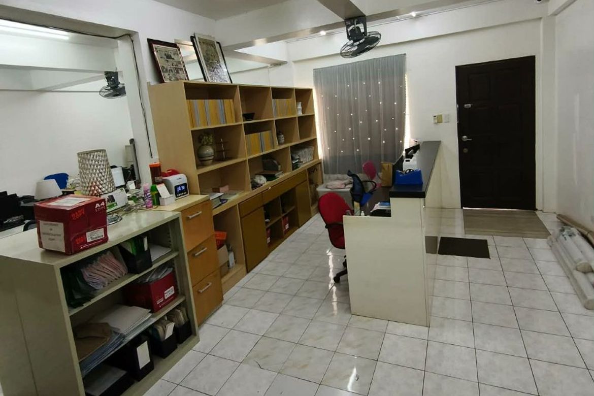 6 Bedroom House for Sale in Pulang Lupa Dos, Las Piñas, Metro Manila – photo 2