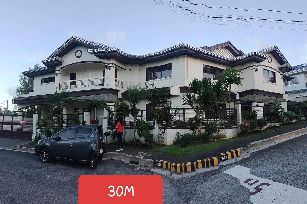 6 Bedroom House for Sale in Royale Tagaytay Estates, Buck Estate, Alfonso, Cavite