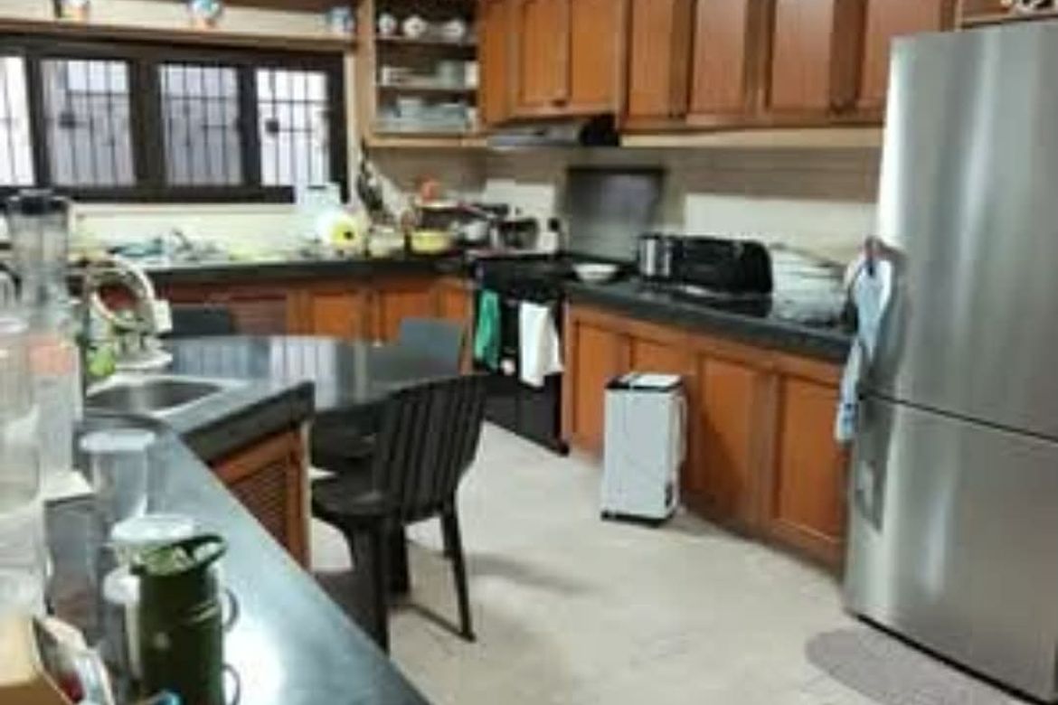 6 Bedroom House for Sale in Saint Ignatius, Quezon City, Metro Manila – photo 6
