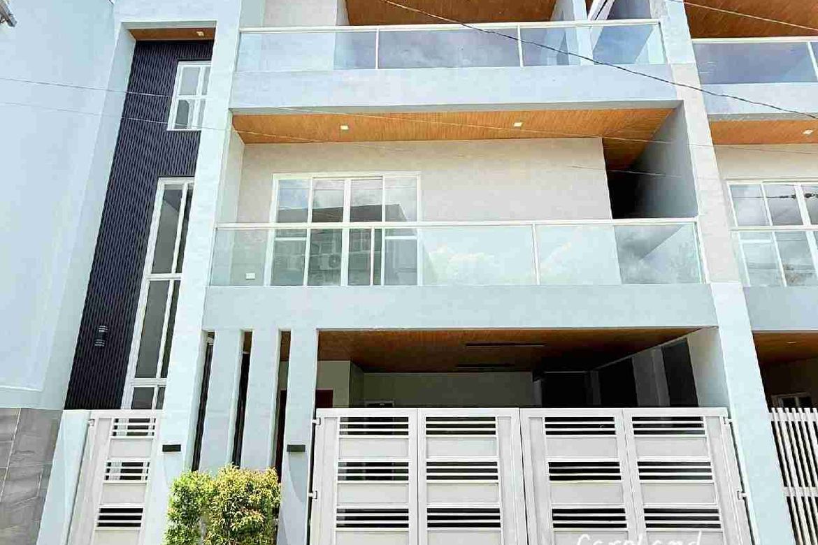 6 Bedroom House for Sale in San Andres, Cainta, Rizal