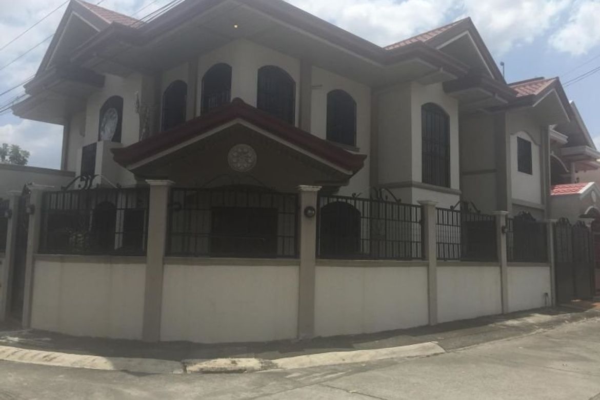 6 Bedroom House for Sale in San Francisco, Mabalacat, Pampanga