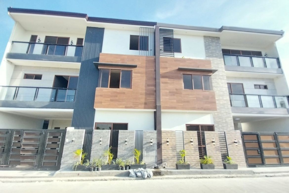6 Bedroom House for Sale in San Isidro, Cainta, Rizal