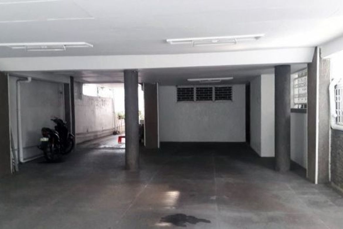 6 Bedroom House for Sale in San Lorenzo, Makati, Metro Manila near MRT-3 Ayala – photo 4