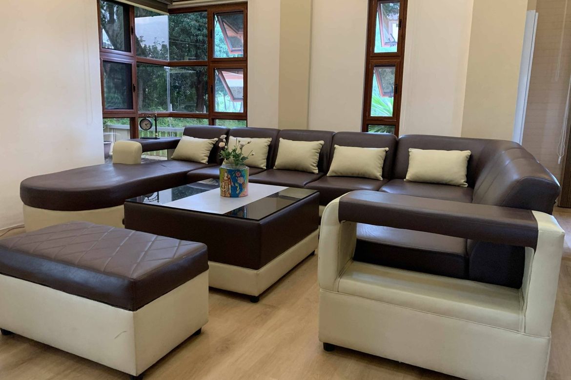 6 Bedroom House for Sale in San Nicolas, Lobo, Batangas