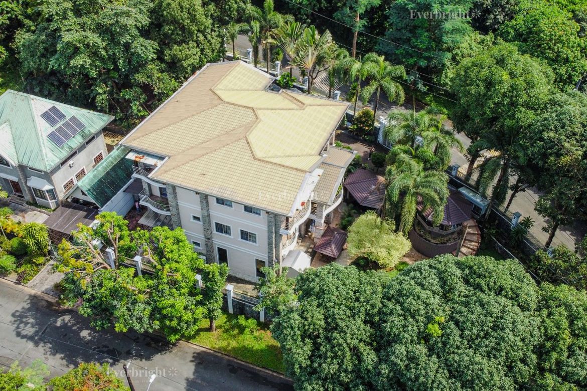 6 Bedroom House for Sale in San Roque, Antipolo, Rizal