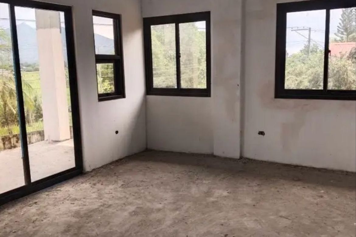 6 Bedroom House for Sale in Santa Cruz, Magalang, Pampanga – photo 4