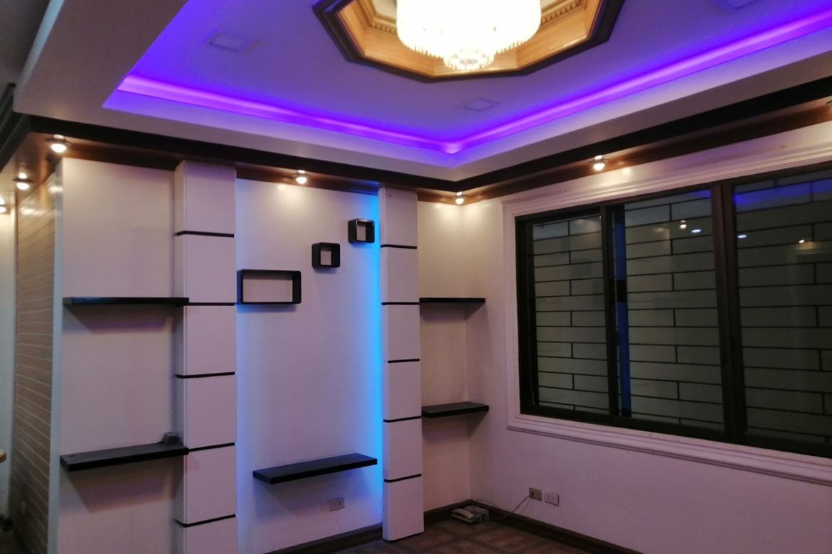 6 Bedroom House for Sale in Santa Cruz, Manila, Metro Manila near LRT-1 Doroteo Jose