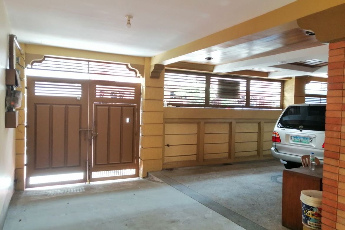 6 Bedroom House for Sale in Santa Cruz, Manila, Metro Manila near LRT-1 Doroteo Jose – photo 7