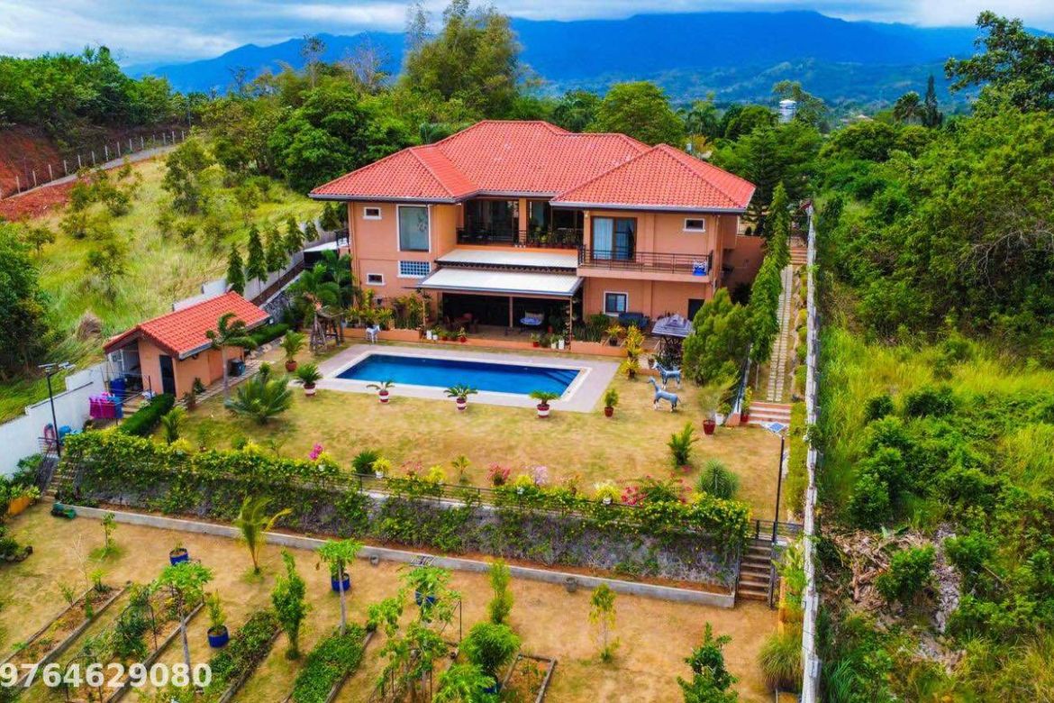 6 Bedroom House for Sale in Santa Monica, Puerto Princesa, Palawan