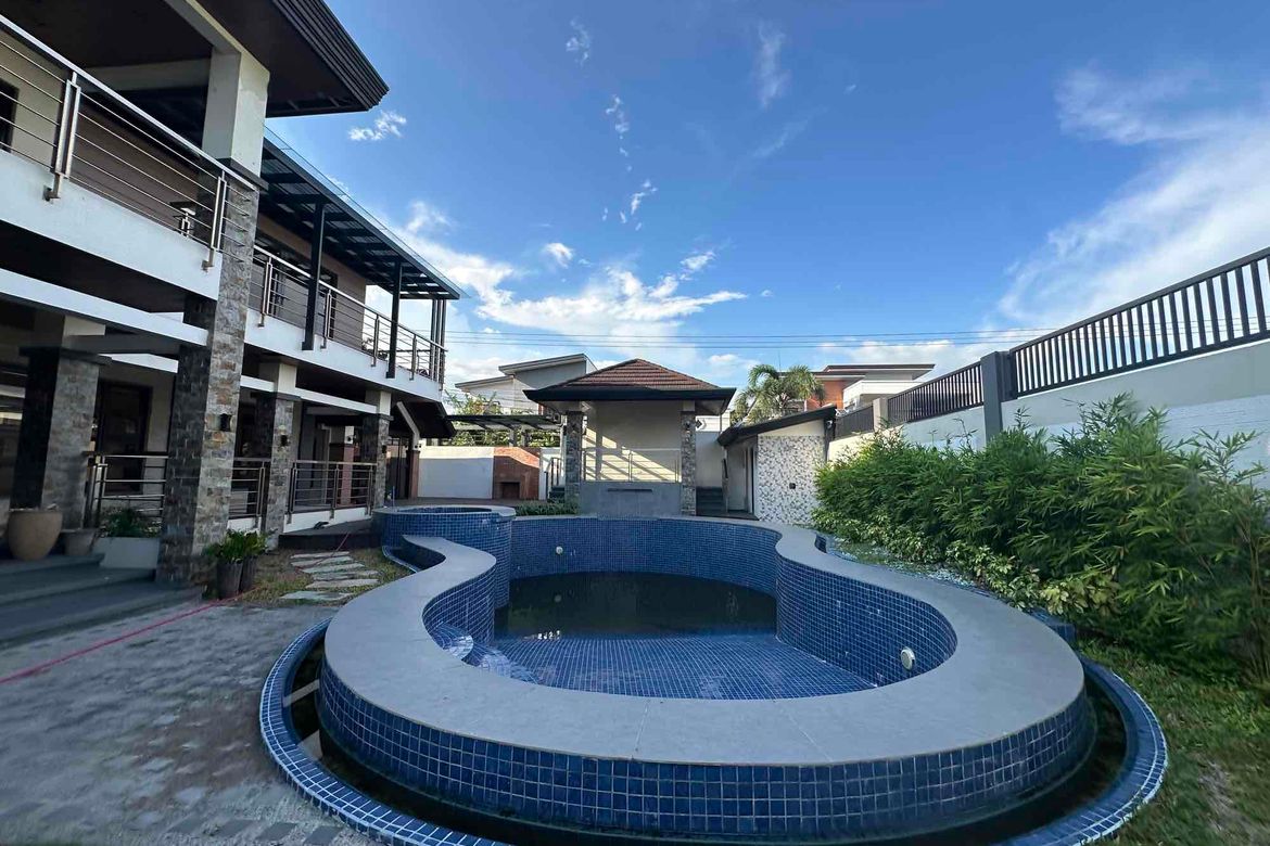 6 Bedroom House for Sale in Santo Domingo, Angeles, Pampanga – photo 3