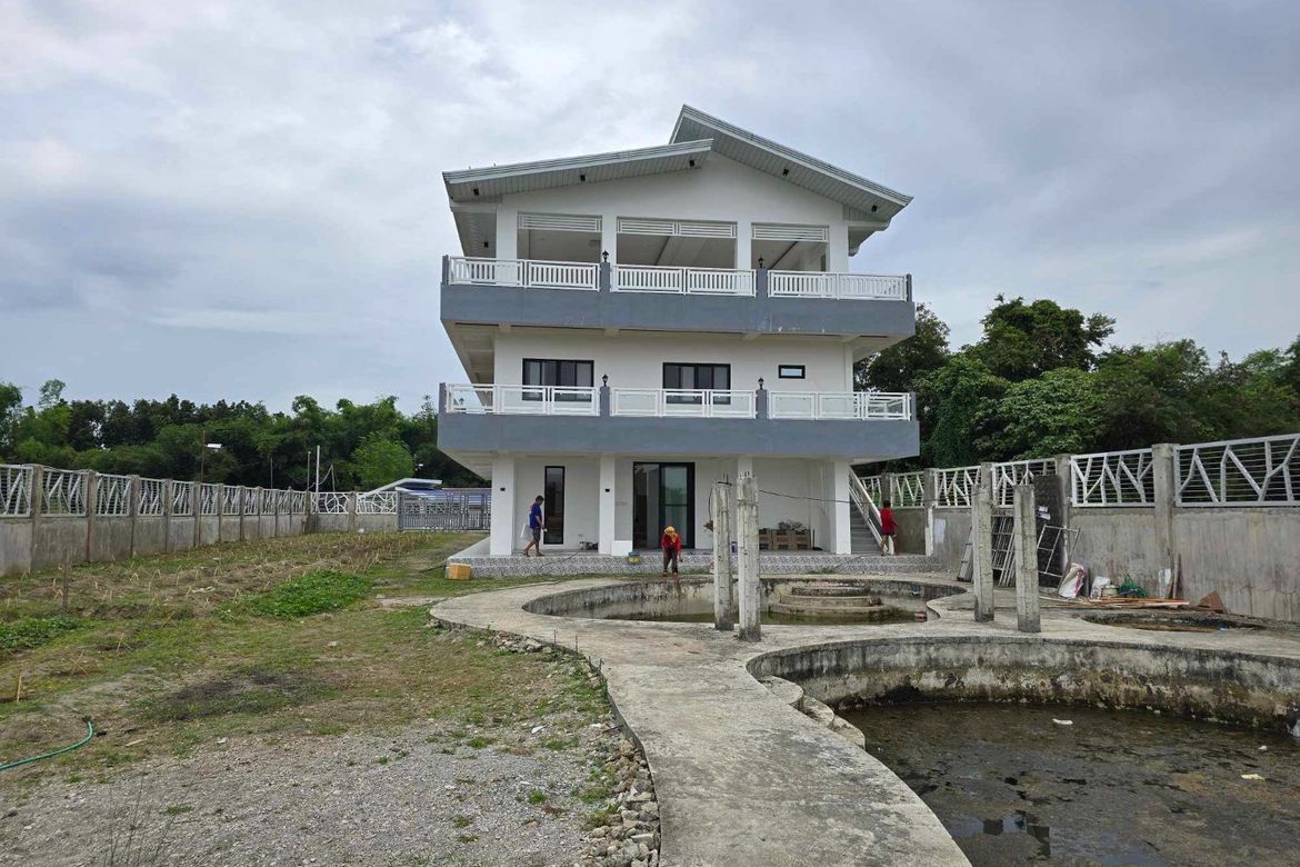 6 Bedroom House for Sale in Sembrano, Gerona, Tarlac – photo 5