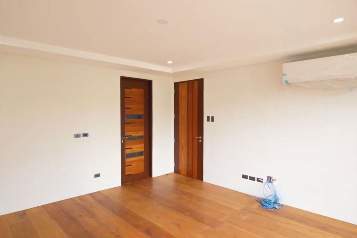6 Bedroom House for Sale in Socorro, Quezon City, Metro Manila near LRT-2 Araneta Center-Cubao – photo 2