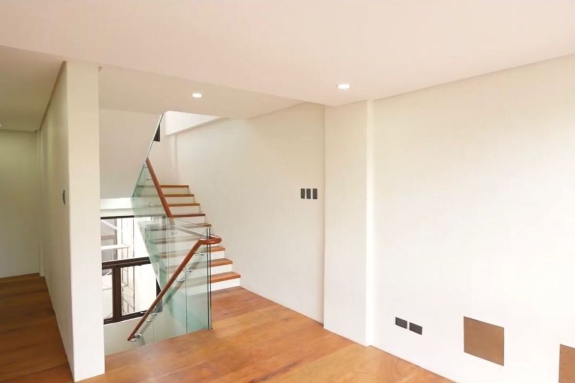 6 Bedroom House for Sale in Socorro, Quezon City, Metro Manila near LRT-2 Araneta Center-Cubao – photo 5