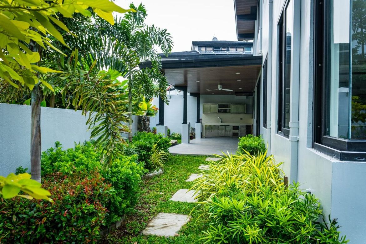 6 Bedroom House for Sale in Solen Residences, Market Area, Santa Rosa, Laguna – photo 2
