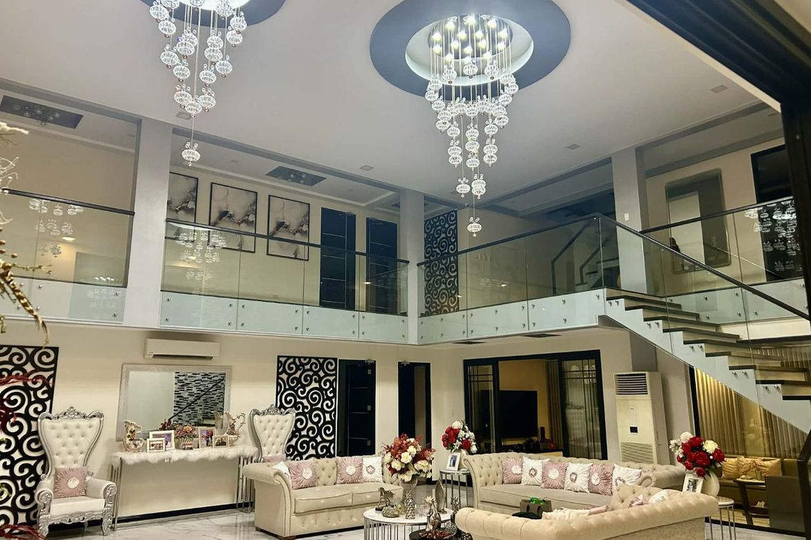6 Bedroom House for Sale in South Forbes Golf City, Inchican, Silang, Cavite