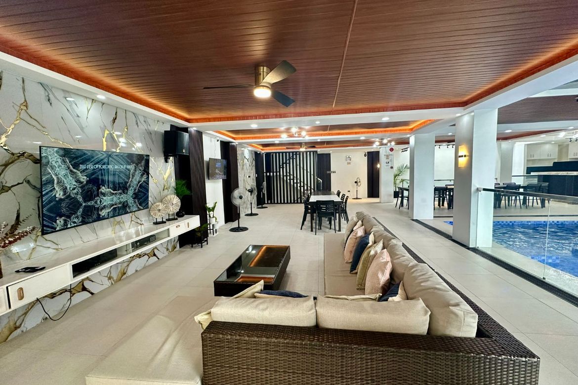 6 Bedroom House for Sale in Tadlak, Los Baños, Laguna