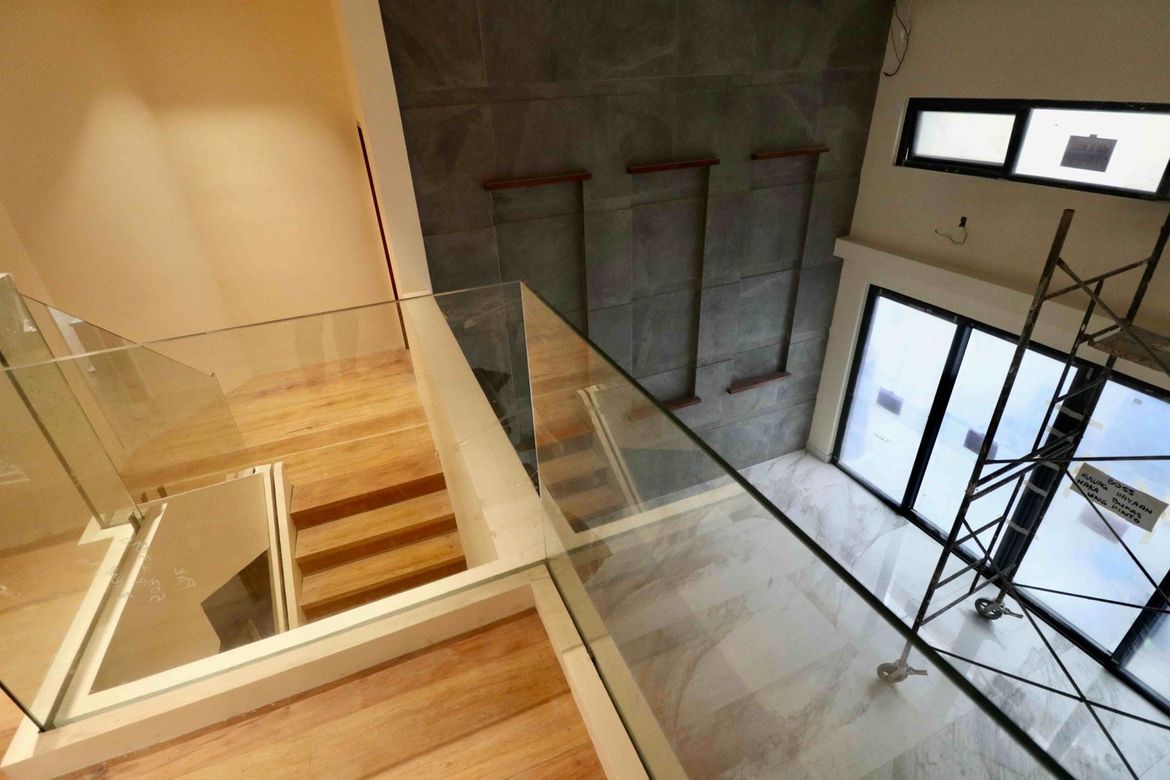 6 Bedroom House for Sale in Ugong Norte, Quezon City, Metro Manila near MRT-3 Ortigas – photo 7