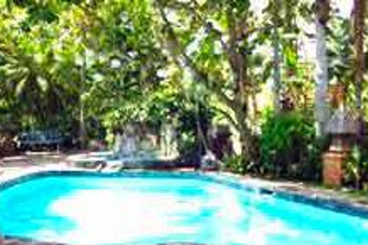 6 Bedroom House for Sale in Urdaneta Village, Bangkal, Makati, Metro Manila near MRT-3 Magallanes – photo 6