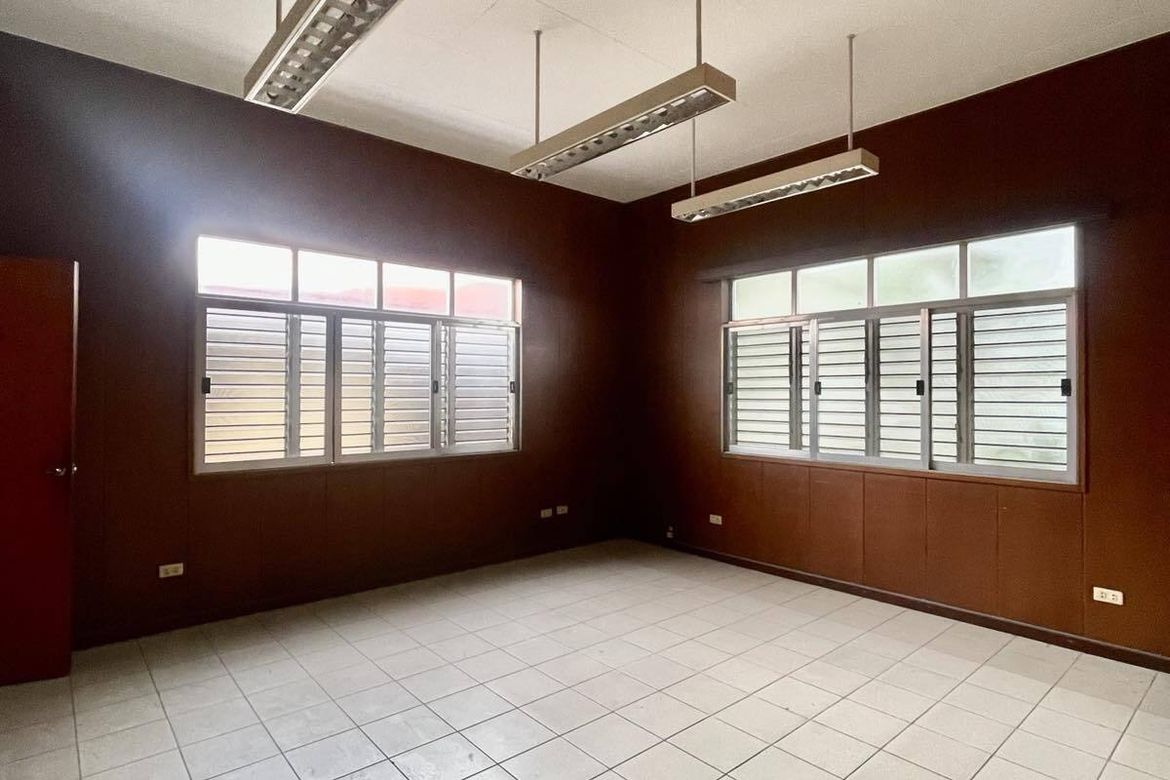 6 Bedroom House for Sale in Varsity Hills, Loyola Heights, Quezon City, Metro Manila – photo 7