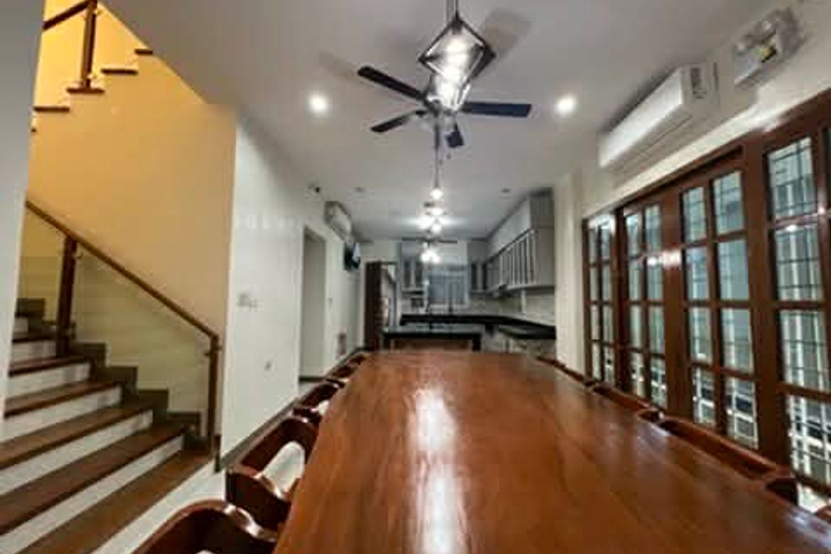 6 Bedroom House for Sale in Veterans Village, Quezon City, Metro Manila near MRT-3 North Avenue – photo 4