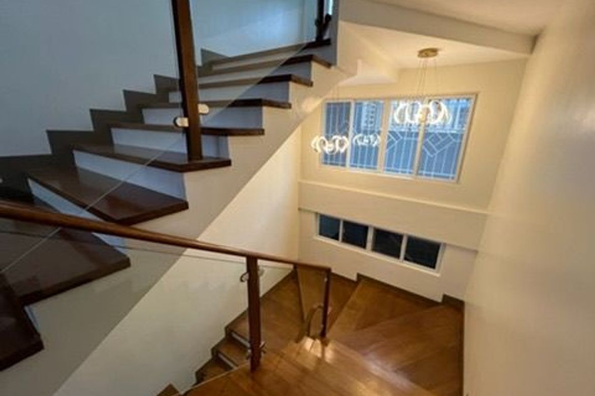 6 Bedroom House for Sale in Veterans Village, Quezon City, Metro Manila near MRT-3 North Avenue – photo 7