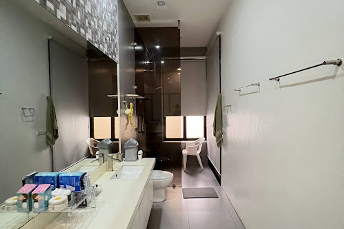 6 Bedroom House for Sale in Western Bicutan, Taguig, Metro Manila – photo 4