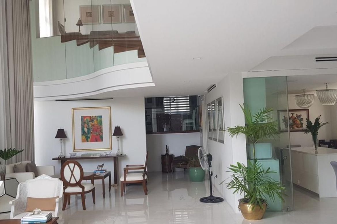 6 Bedroom House for Sale in White Plains, Quezon City, Metro Manila – photo 4