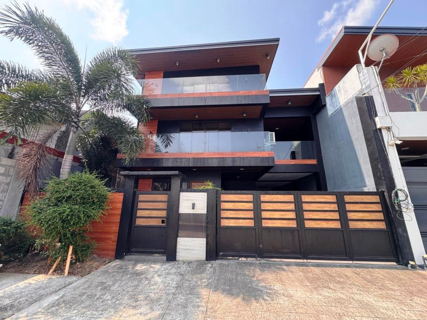 Brand-New 6-Bedroom House with Pool for Sale in Vista Verde, Bayanan, Bacoor, Cavite