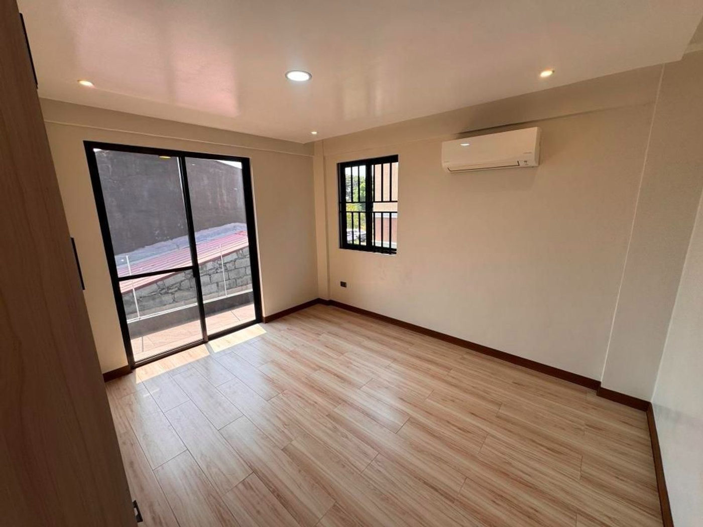 Brand-New 6-Bedroom House with Pool for Sale in Vista Verde, Bayanan, Bacoor, Cavite – photo 18