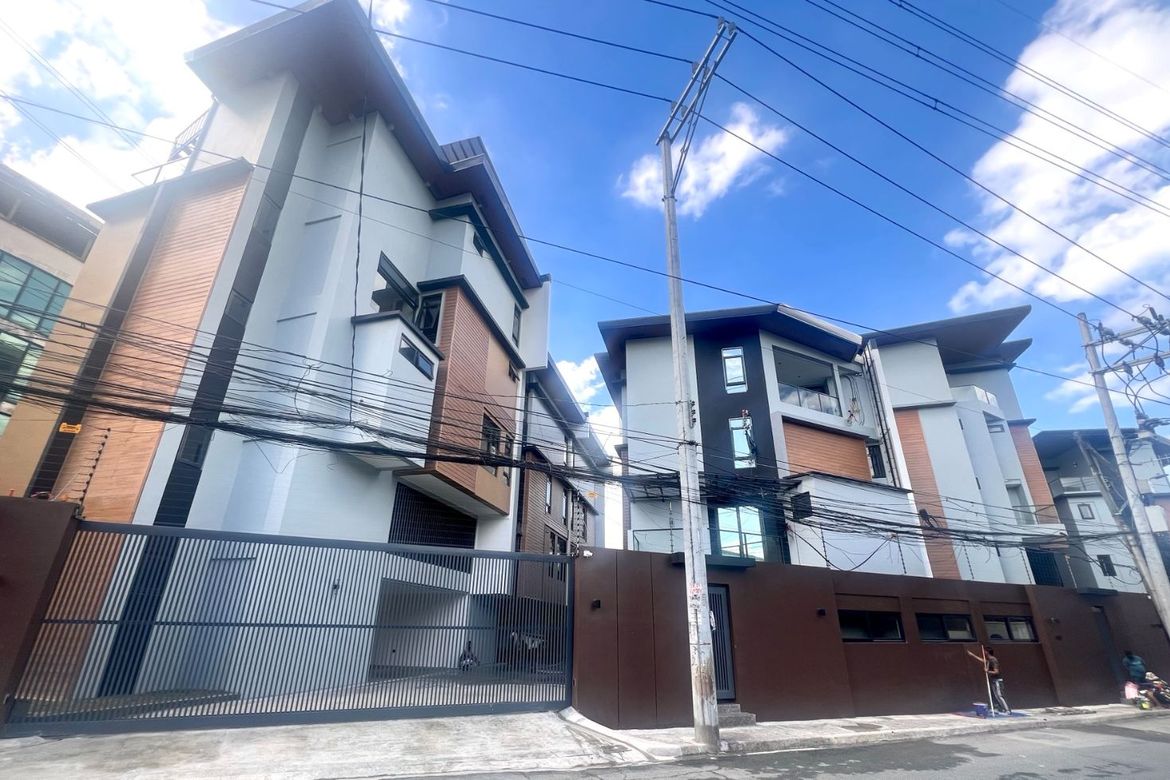 6 Bedroom Townhouse for Sale in Addition Hills, Mandaluyong, Metro Manila – photo 2