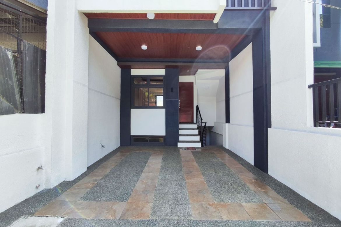 6 Bedroom Townhouse for Sale in Bakakeng North, Baguio, Benguet – photo 2