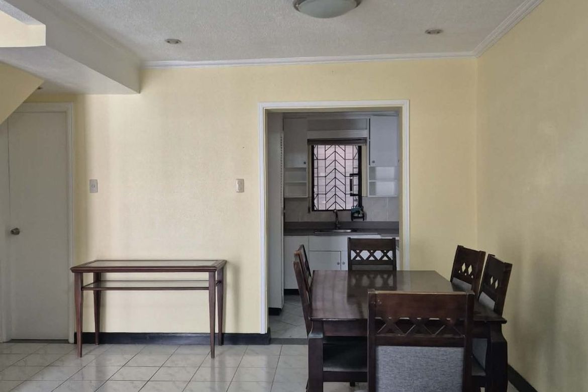 6 Bedroom Townhouse for Sale in Bakakeng North, Baguio, Benguet – photo 4