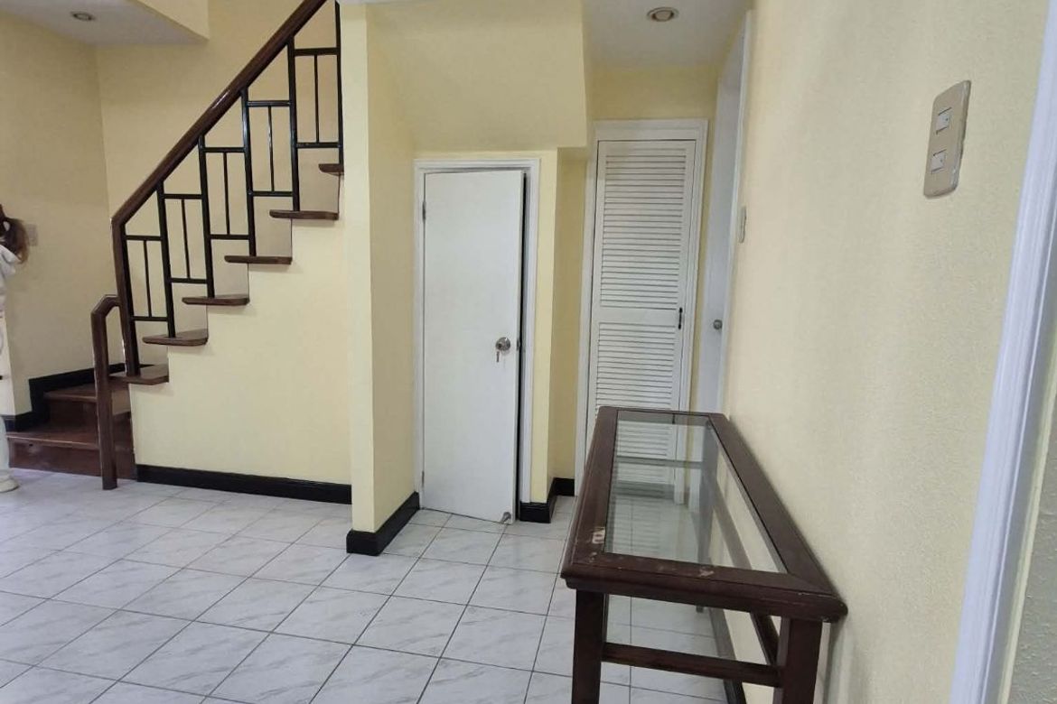6 Bedroom Townhouse for Sale in Bakakeng North, Baguio, Benguet – photo 6