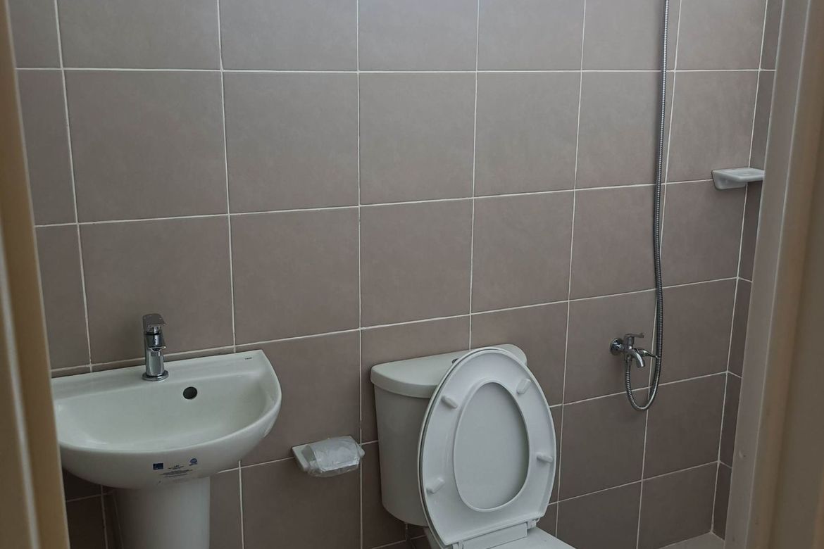 6 Bedroom Townhouse for Sale in Barangay 174, Caloocan, Metro Manila – photo 6