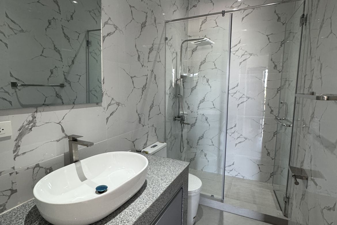 6 Bedroom Townhouse for Sale in Don Bosco, Parañaque, Metro Manila – photo 2