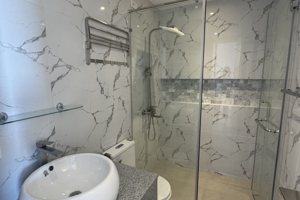 6 Bedroom Townhouse for Sale in Don Bosco, Parañaque, Metro Manila – photo 6