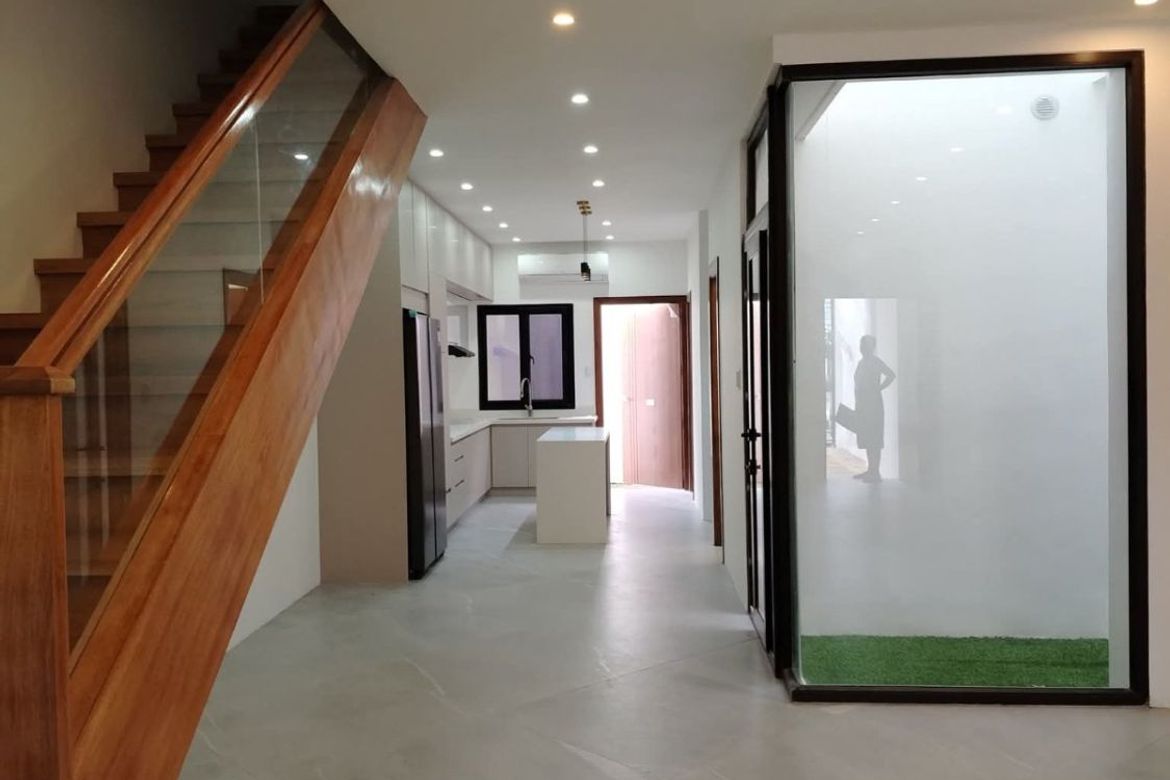 6 Bedroom Townhouse for Sale in Fortune, Marikina, Metro Manila