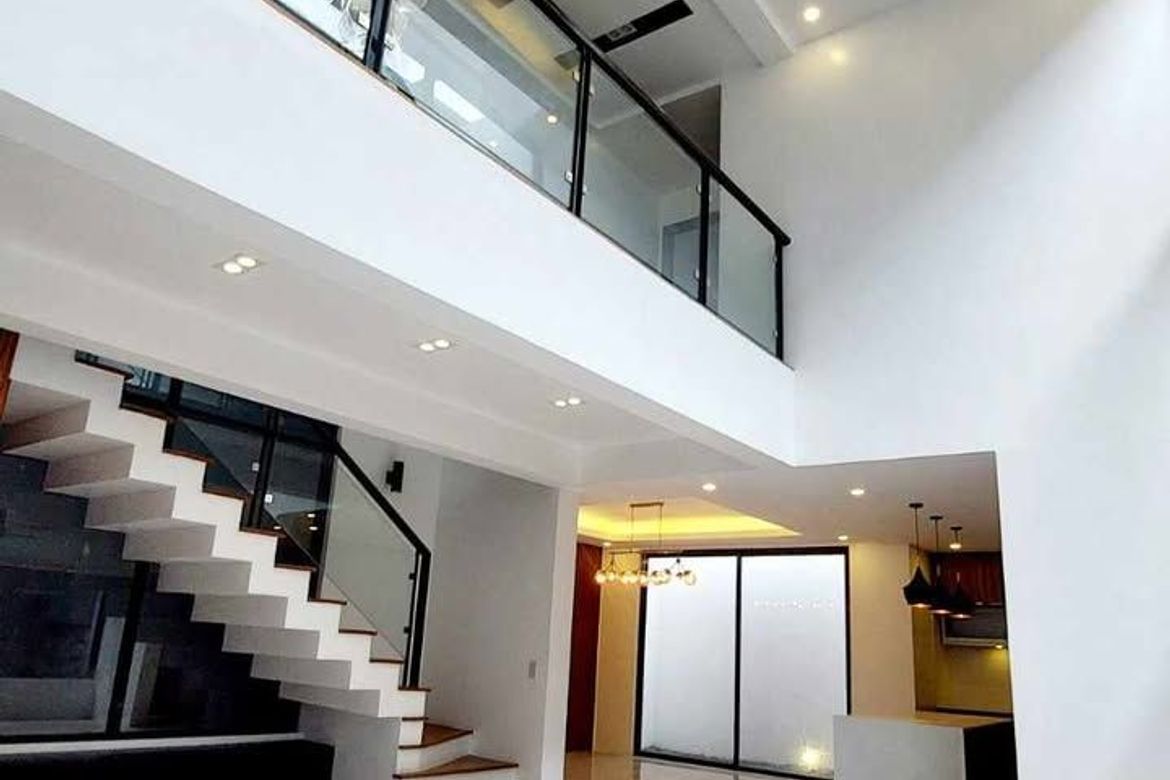 6 Bedroom Townhouse for Sale in Greenwoods Executive Village, San Miguel, Pasig, Metro Manila – photo 2