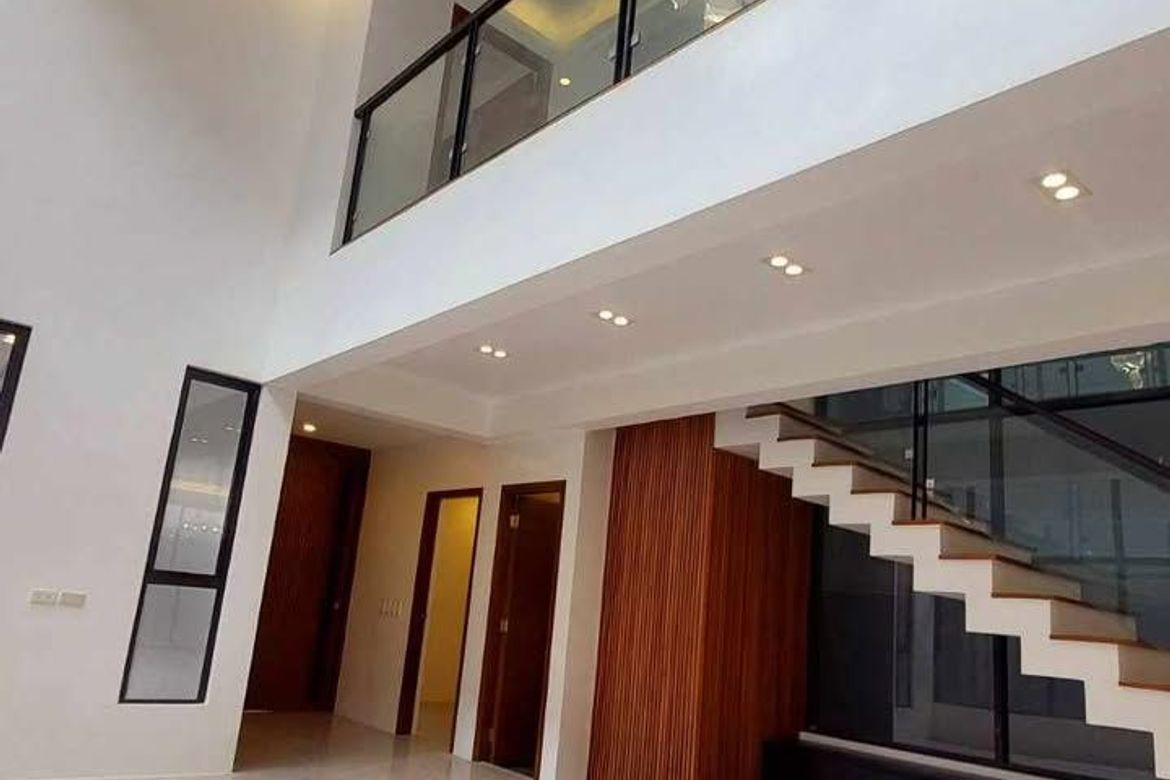 6 Bedroom Townhouse for Sale in Greenwoods Executive Village, San Miguel, Pasig, Metro Manila – photo 3